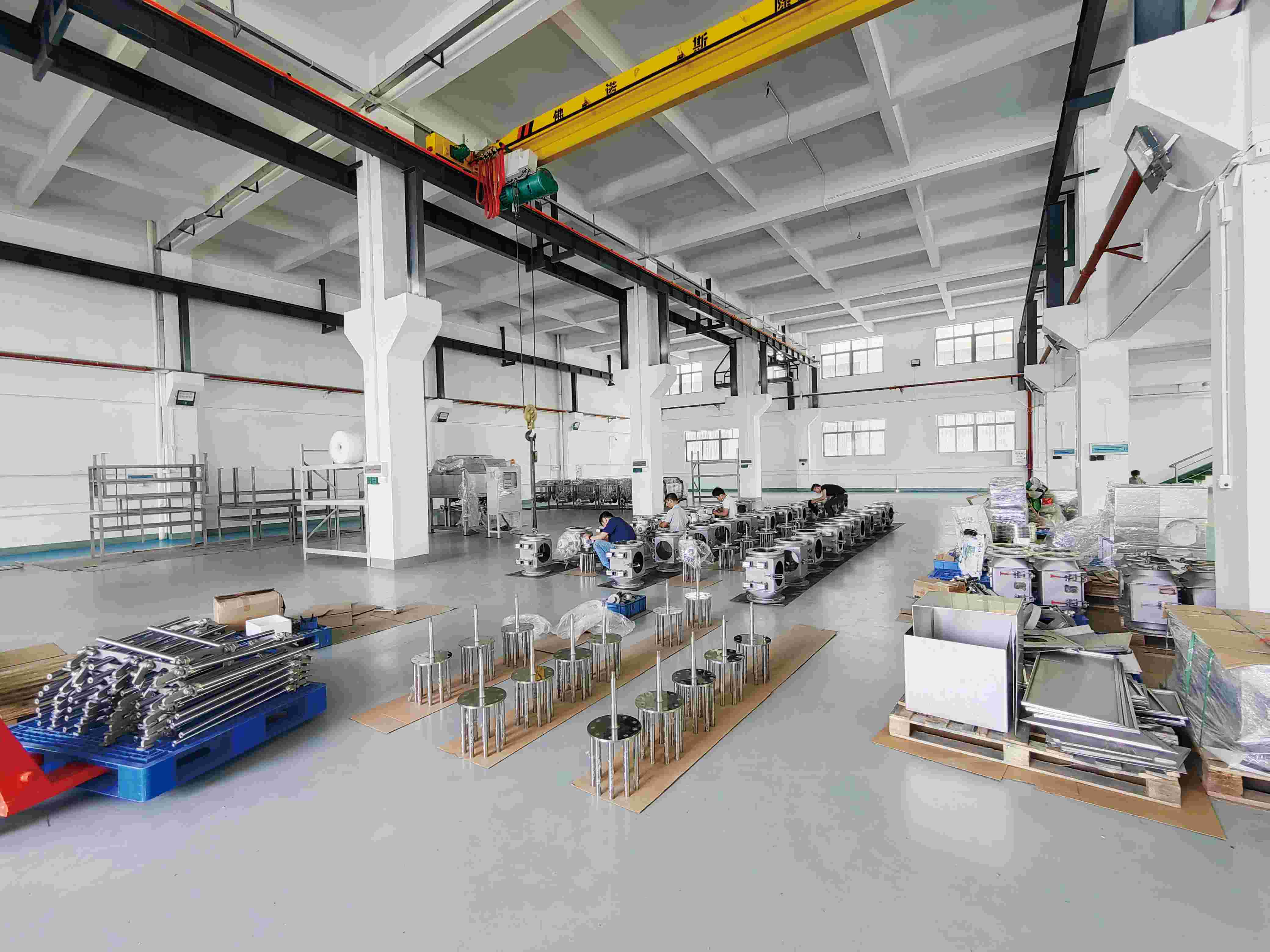 Attrezzature per la deferrizzazione manuale e automatica: vantaggi e differenze